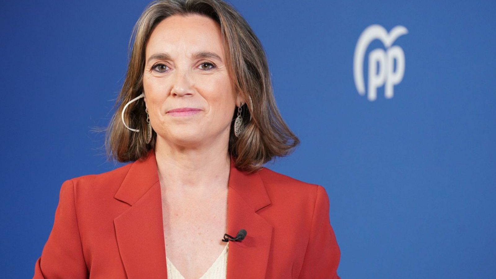 24 horas de RNE - Cuca Gamarra: “El Gobierno utiliza las instituciones en beneficio propio" -  Escuchar ahora