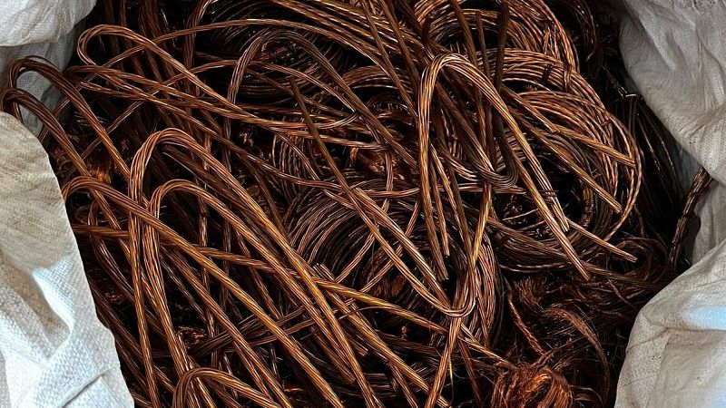 Por tres razones - ¿A dónde va el cobre robado?
