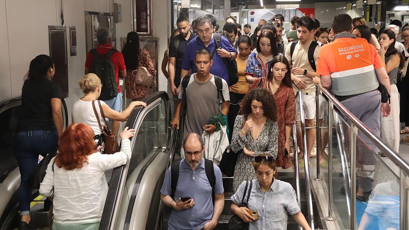 Primer dia feiner amb obres al metro de Barcelona