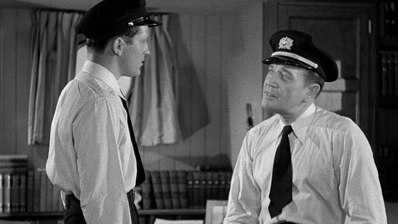 Sangre sobre la tierra - El barco fantasma (The Ghost Ship, 1943) - Escuchar ahora