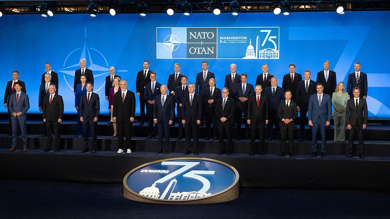 Crónica internacional - La cumbre de la OTAN concluye con unidad respecto a la ayuda a Ucrania