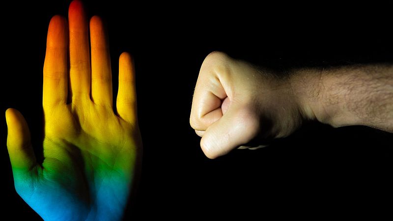 Wisteria Lane - El caso del profesor que sometía a terapias de conversión a su alumnado - 14/07/24