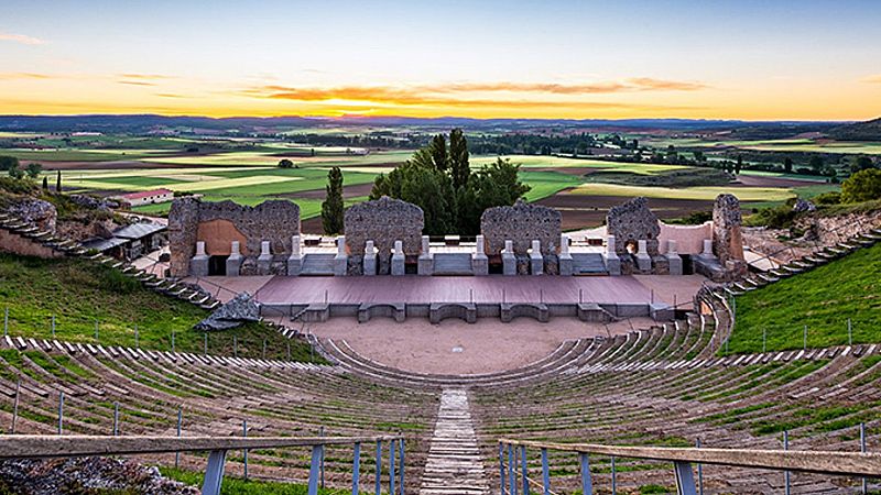 El gallo que no cesa - Conocemos el Festival de Teatro de Verano de Clunia - Escuchar ahora