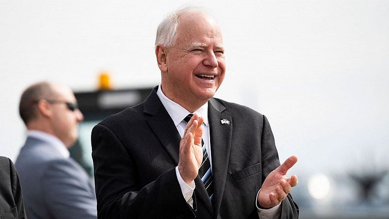 ¿Qué busca Harris eligiendo a Tim Walz? - Las mañanas de RNE | Escuchar