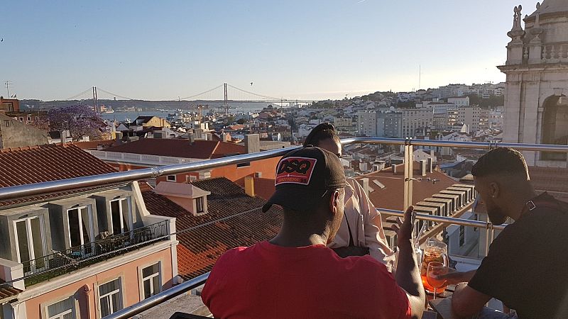 10.000 lugares para viajar con Ángela Gonzalo - Los miradores de Lisboa, reflejo de su historia - 03/08/24 - Escuchar ahora