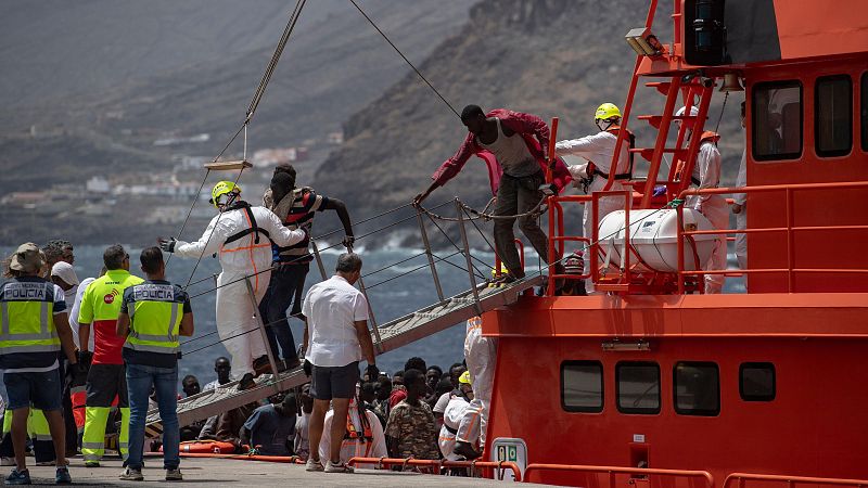 24 horas - ¿Cómo se refuerza la Cruz Roja para hacer frente a la llegada de migrantes a Canarias?