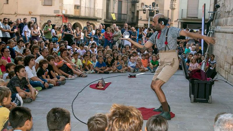La 44a Fira de Teatre al carrer de Tàrrega destaca amb 51 espectacles, incloent-hi 26 gratuïts | Informa: Joana Sendra
