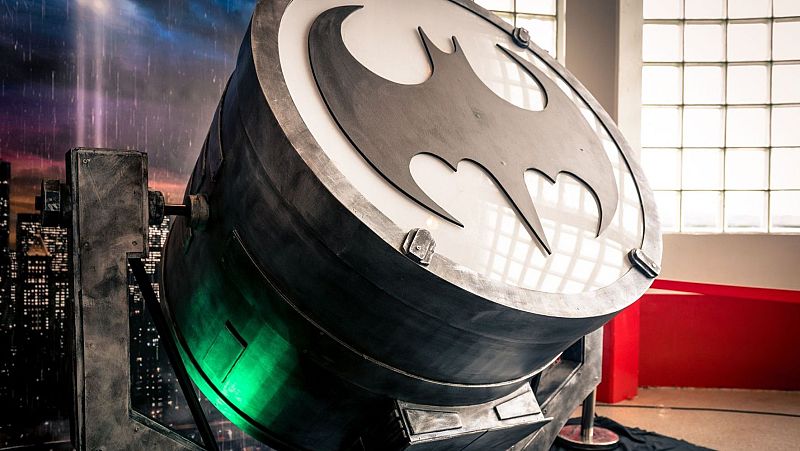 Podría ser peor - Batman tiene ya 85 años. Lo celebramos con Paco Hernández - Escuchar ahora