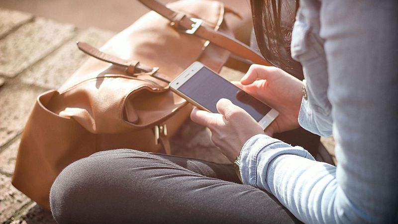 Protegemos tu privacidad - La AEPD presenta un informe sobre la influencia de los patrones adictivos en internet, en especial en los menores de edad - 11/10/24