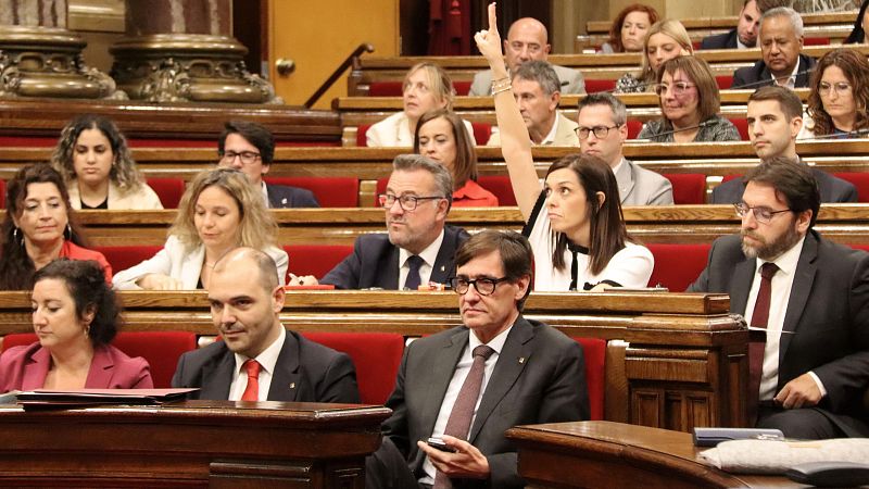 El Parlament avala el finançament singular i la regulació dels lloguers
