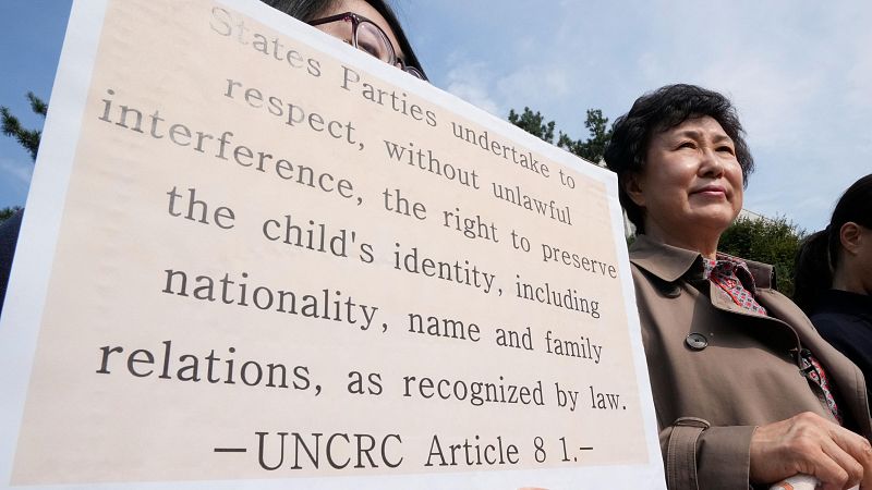 Reportajes 5 Continentes - Las adopciones ilegales en Corea del Sur