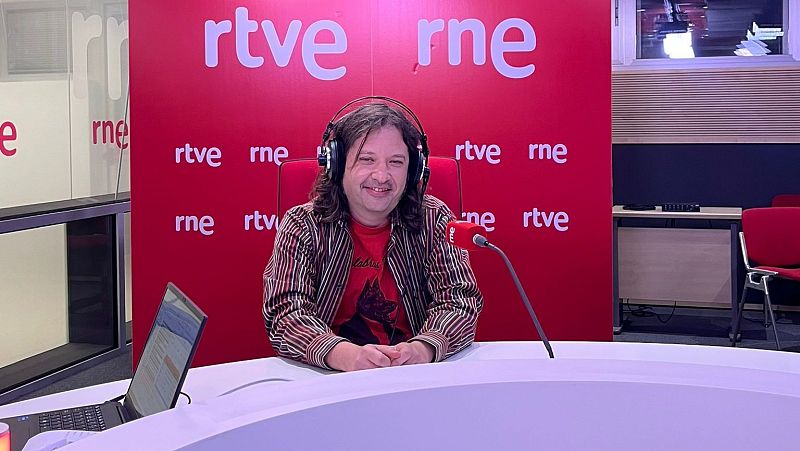 24 horas -  Jesús Casañas nos presenta su libro 'Héroes del Silencio. La chispa adecuada'