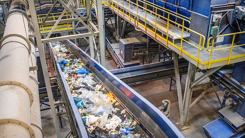 Cambio de turno - ¿Cómo se efectúa la gestión de residuos de una ciudad?