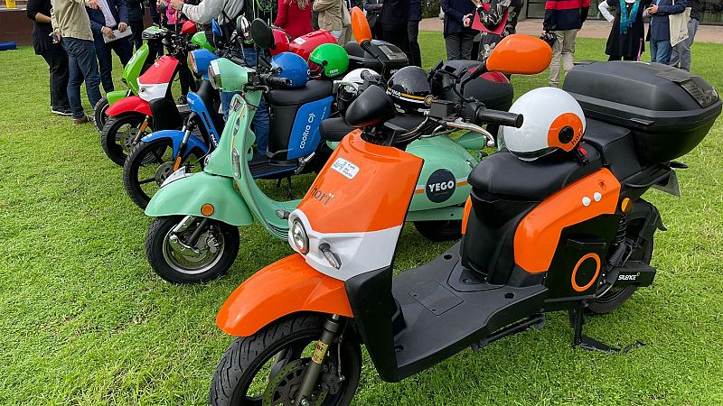 Les motos elèctriques compartides s'estenen a 8 municipis de l'Àrea Metropolitana