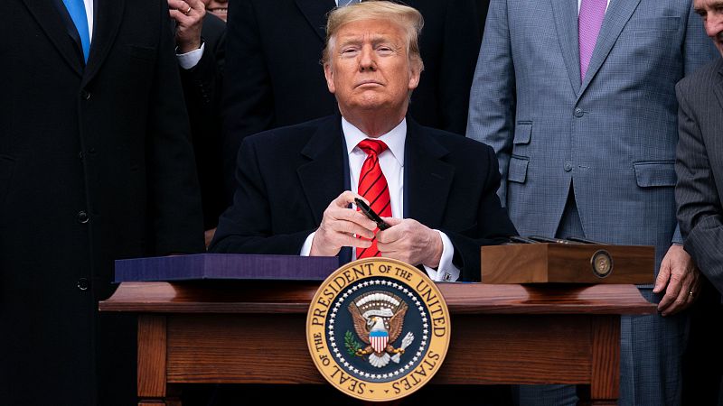 Crónica internacional - Donald Trump sigue perfilando su futuro gabinete y preparando la transición