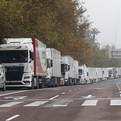 Las Mañanas de RNE con Josep Cuní - ATA: \"Estar sin ayudas pone a los transportistas en una situación crítica\" - Escuchar ahora