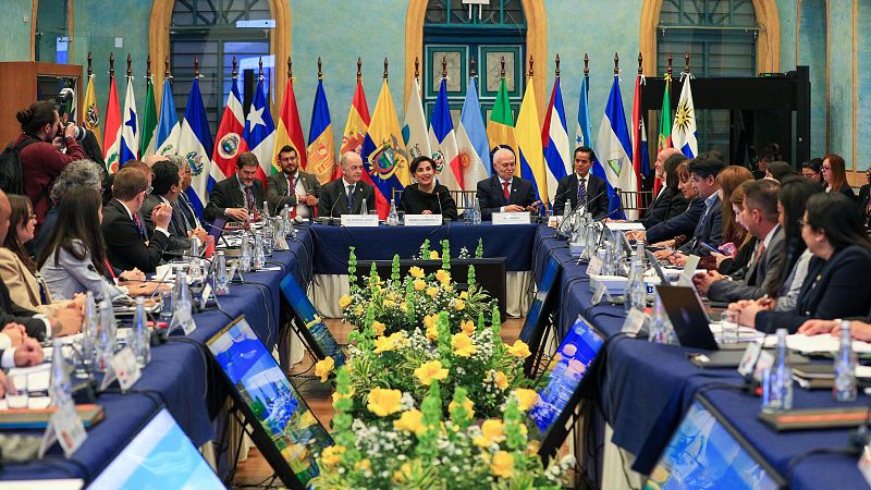 Hora América - Polarización política en la Cumbre Iberoamericana de Ecuador - 12/11/24