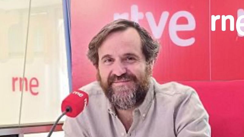 Cariño, sabes que soy de otro planeta - Hoy nos vista el gran Fernando Navarro - 16/11/24 - escuchar ahora