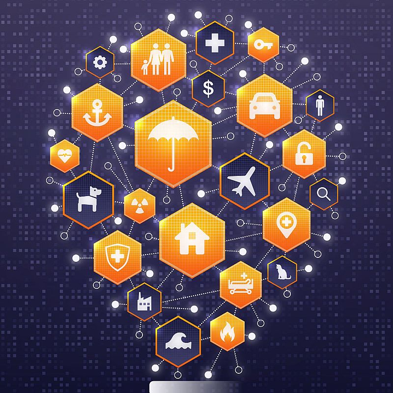 El vestuario en Radio 5 Edición tarde - Los seguros, de actualidad por la DANA