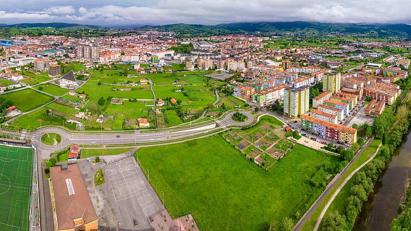 Torrelavega, la industria y el paisaje bailan