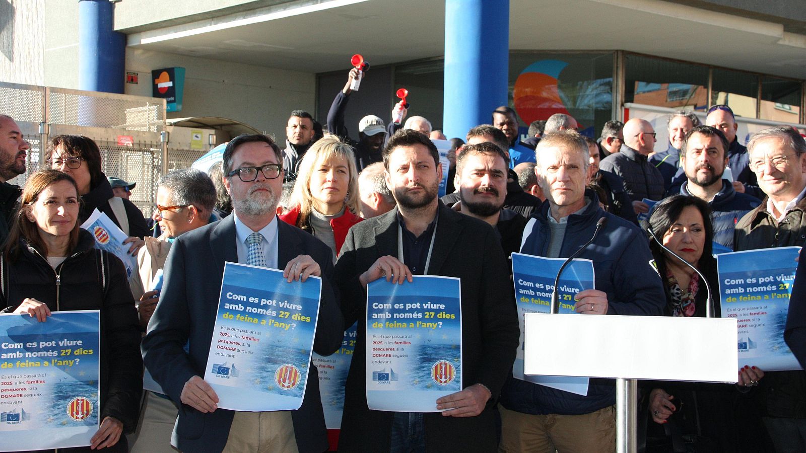 Els pescadors tarragonins, amarrats al port com a protesta | Escoltar