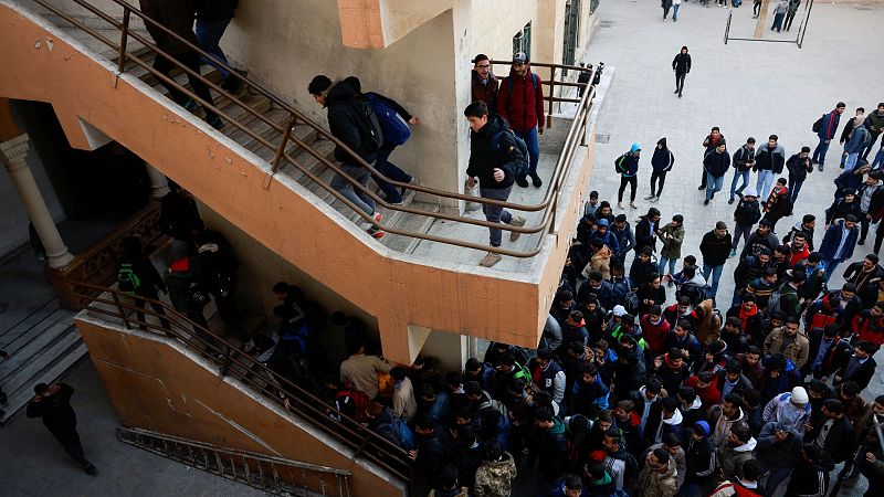 14 horas Fin de Semana - Vuelta a las clases tras la caída de Al Asad: "Ya somos libres para vivir la mejor vida posible"