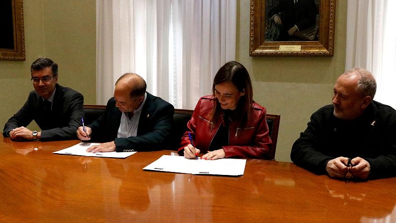 Es desencalla el soterrament de la línia d'alta tensió d'El Pinar | Pilar Ribas