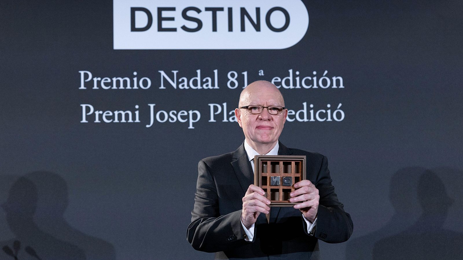 Las mañanas de RNE - Mamen Asencio - Premio Nadal 2025: "Milei odia a los periodistas y a mí también" - Escuchar ahora