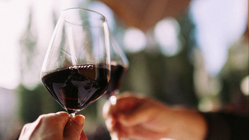 Un país de vino - Brindamos con Manuel Juliá - 11/01/25