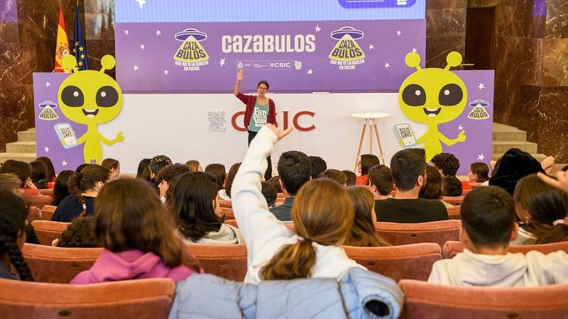 A golpe de bit - Proyecto Cazabulos, contra la desinformación científica - 09/01/25