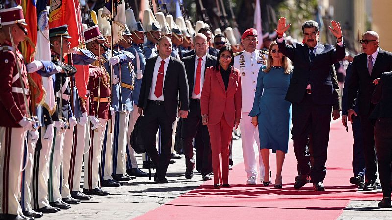 Cinco continentes - Nicolás Maduro jura ante el parlamento la presidencia de Venezuela - Escuchar ahora