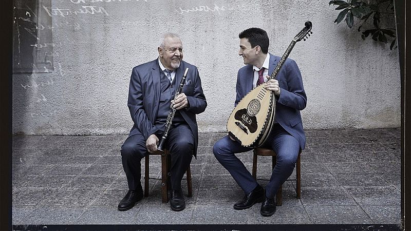 Mil mundos en Radio 5 - Petroloukas Halkias & Vasilis Kostas - 10/01/25 - Escuchar ahora