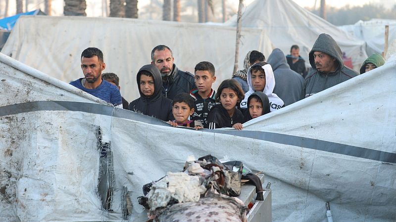 Crónica internacional -  Desconcierto en torno al acuerdo de alto el fuego en Gaza - Escuchar ahora