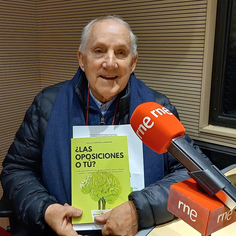 "¿Las oposiciones o tú?", el libro de Emilio Garrido, ha sido actualizado y reeditado. - escuchar ahora