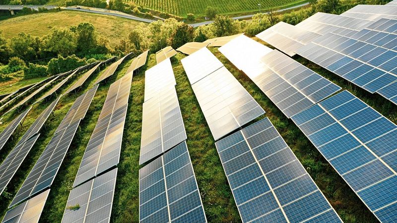 La energía solar crece más rápido en la UE que el carbón en 2024 con España como líder