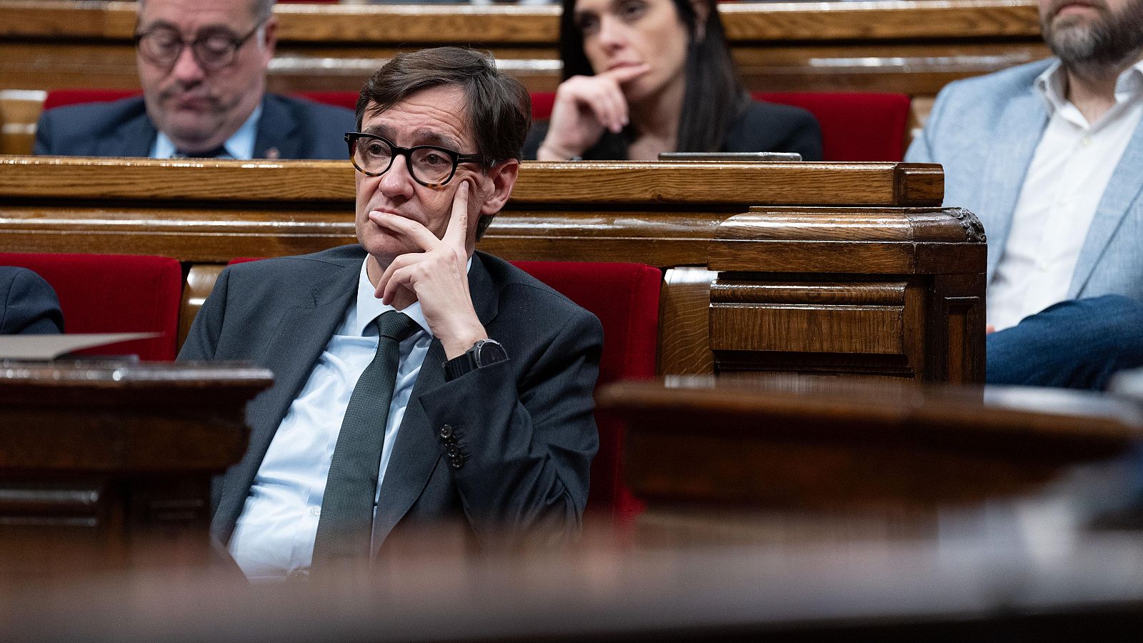 Junts furga en la debilitat del Govern en la sessió del control del Parlament | Àlex Cabrera