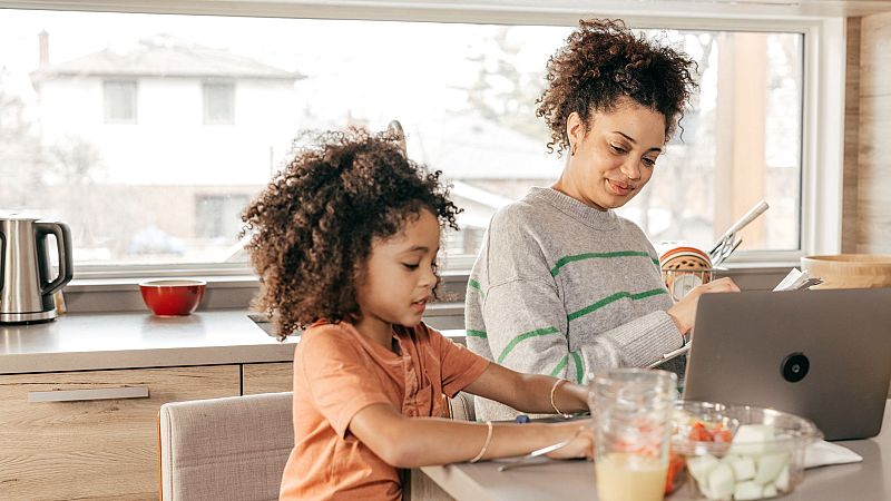 Mamás y papás - Empresa familiar: entre comer y educar - 02/02/25