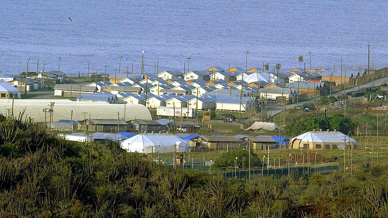 Cinco Continentes - Trump planea enviar a inmigrantes ilegales a Guantánamo