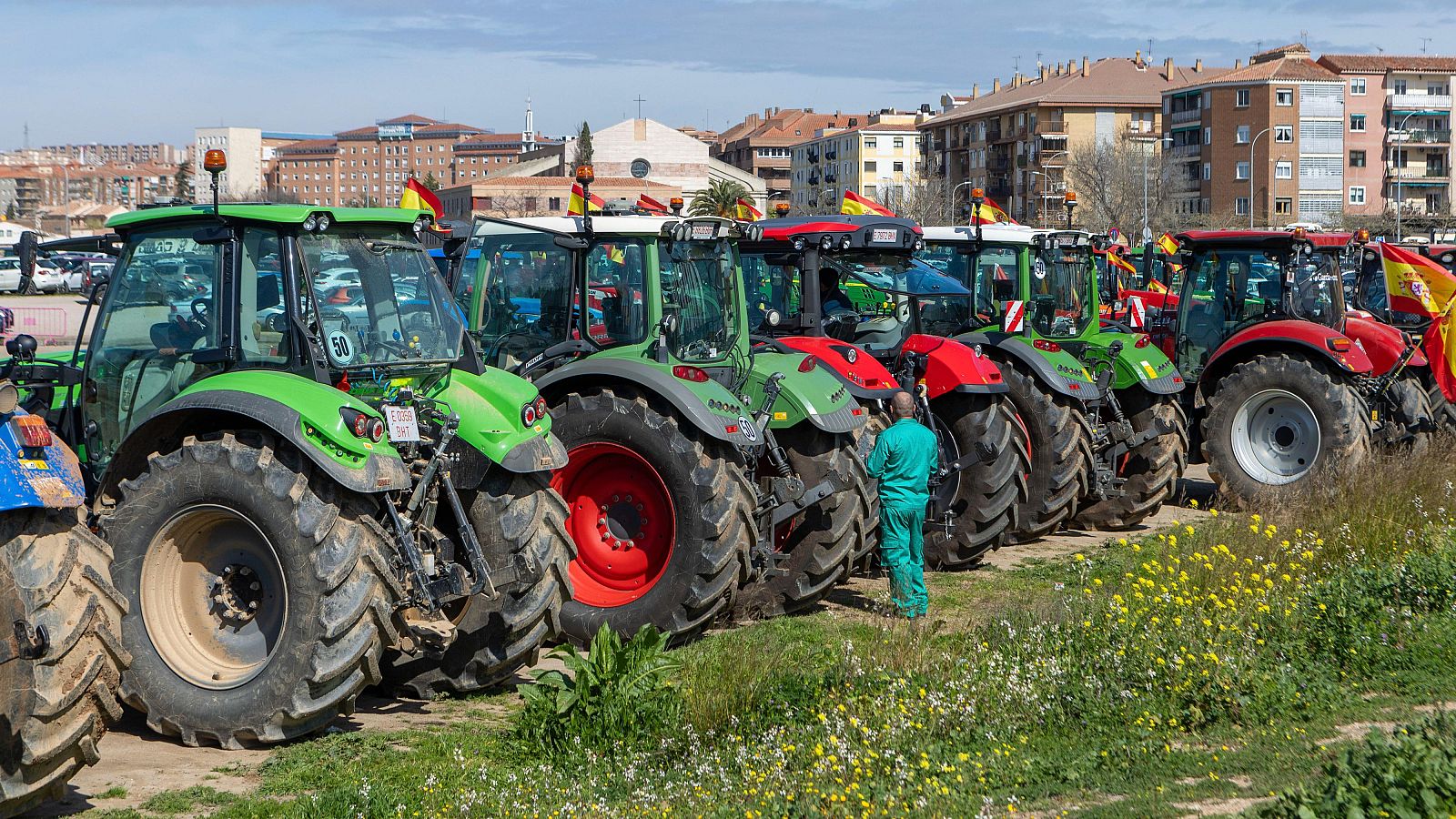 COAG sobre la reducción de la jornada laboral: "No rechazamos el avance, pero falta ver cómo se puede adaptar al sector agrario" - Escuchar ahora