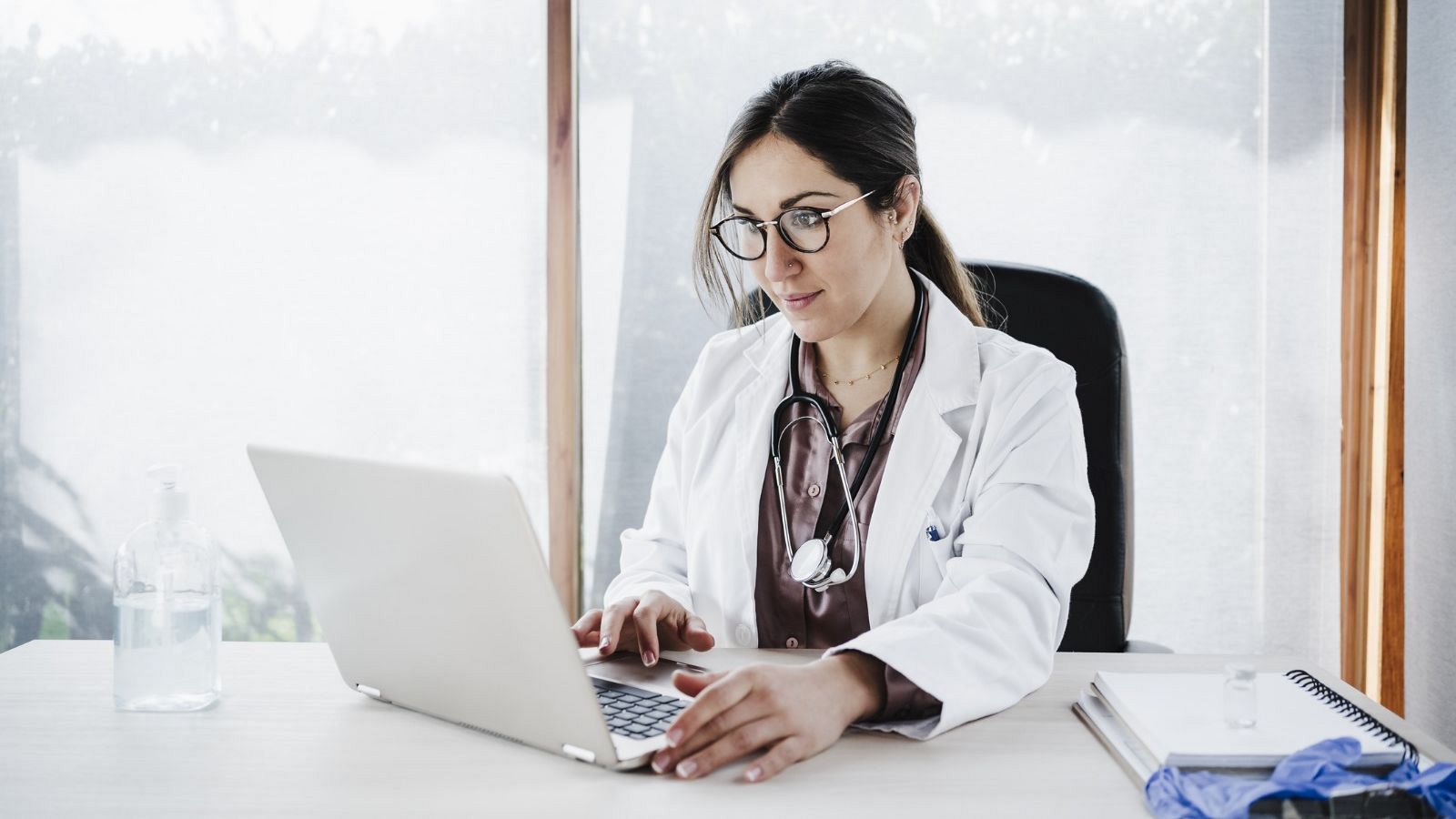 Movilizaciones del sector médico ante reforma del Estatuto Marco en Canarias - Escuchar ahora