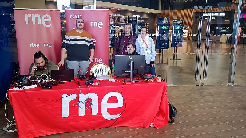RNE Valencia se desplaza al centro comercial Bonaire por su reapertura en el Día Internacional de la Radio - Escuchar ahora