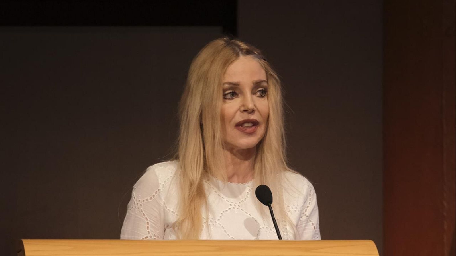 Las Mañanas de RNE - Hoy se vota el nuevo Pacto de Estado contra la Violencia de Género - Escuchar Ahora