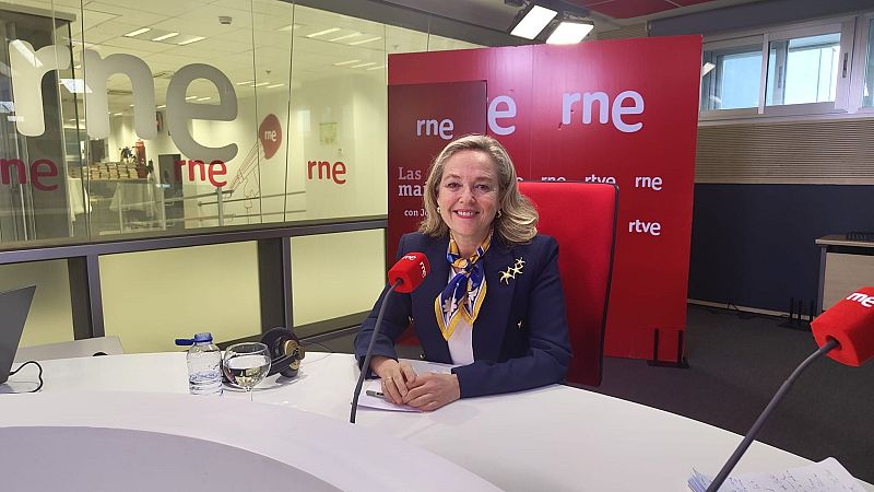 La presidenta del Banco Europeo de Inversiones, Nadia Calviño, asegura en 'Las Mañanas de RNE' que duplicarán la inversión en seguridad y defensa en 2025 - Escuchar ahora
