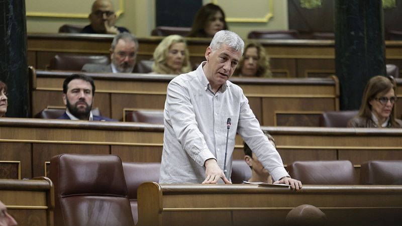Oskar Matute, portavoz adjunto de EH Bildu en el Congreso, defiende que los que cobren el SMI estén exentos de pagar el IRPF