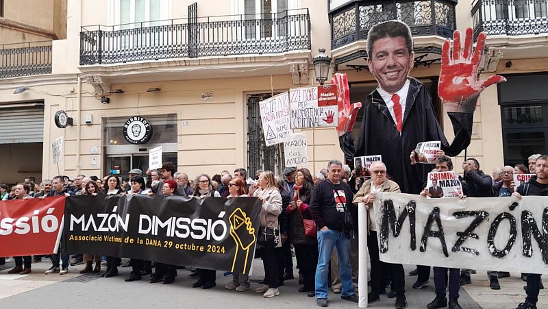 Decepción en la Asociación de Víctimas de la DANA tras la ratificación de Carlos Mazón como presidente en Les Corts - Escuchar ahora