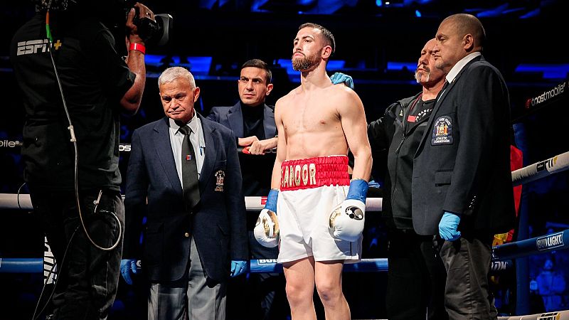 Radiogaceta de los deportes - Sandor Martín: "Tengo que dar doce pasos para caminar tranquilo el resto de mi vida"