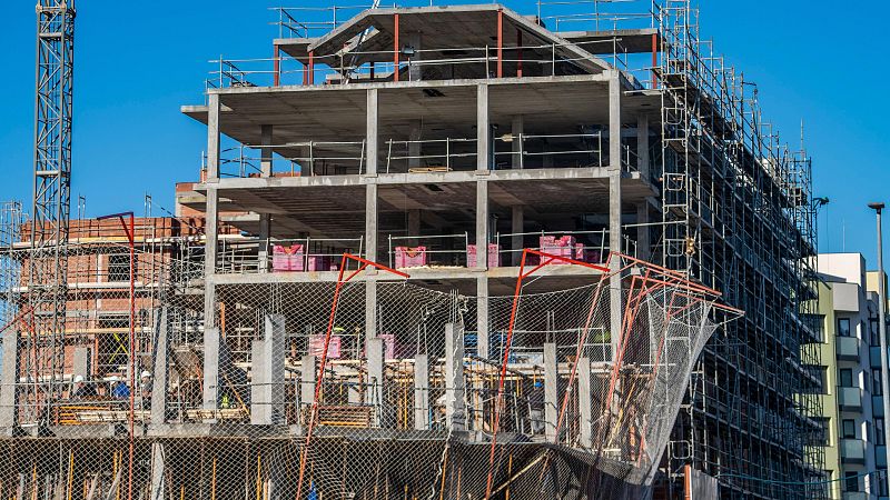 Julio Rodríguez, expresidente del Banco Hipotecario: "De haberse aprobado la Ley del Suelo hubiera habido más facilidad para ajustar el número de viviendas" - Escuchar ahora