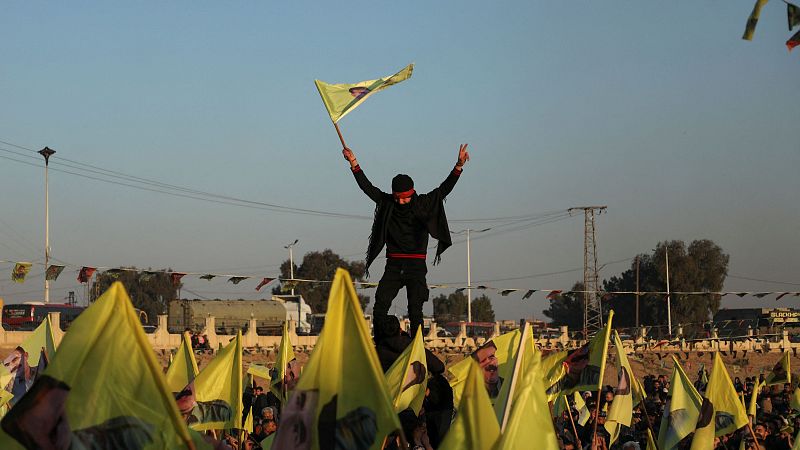 Cinco Continentes - El líder del PKK pide que abandone las armas y se disuelva - Escuchar ahora