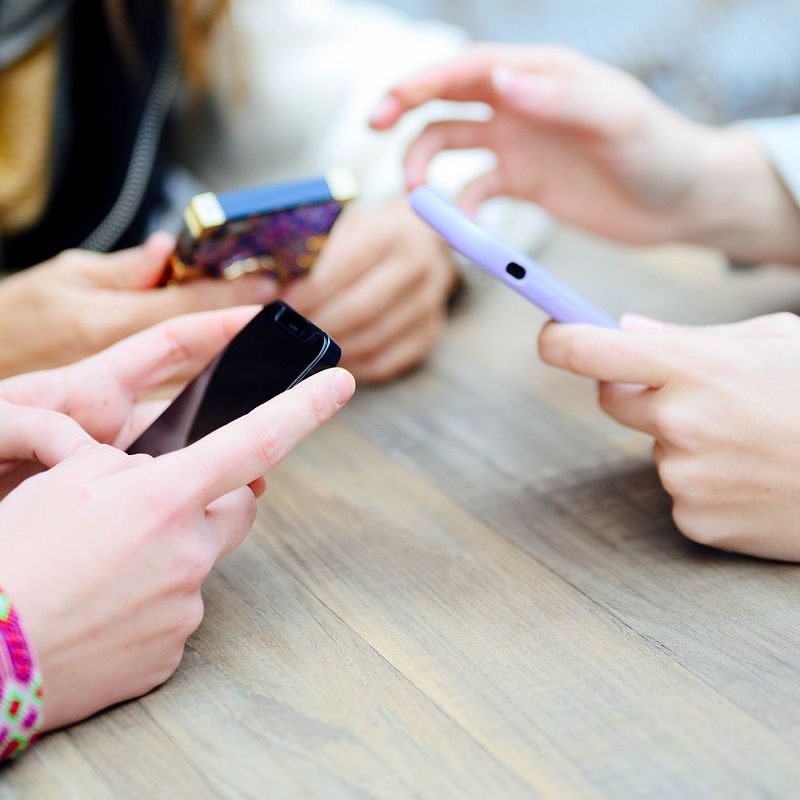 Els riscos de l'abús de les pantalles en l'adolescència