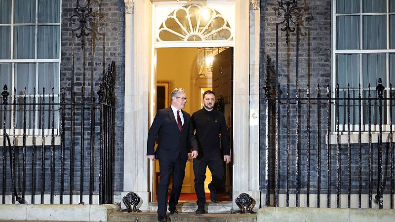 Los líderes europeos buscan una salida para Ucrania: "Europa debe plantearse su defensa sin EEUU" - Escuchar ahora